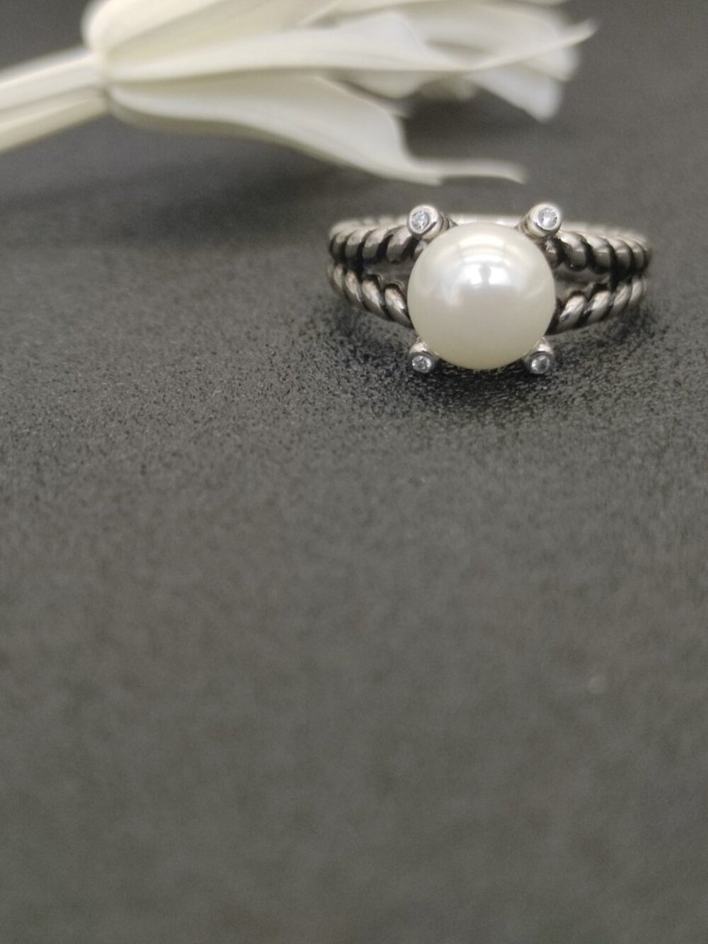 David Yurman 925 Silver Ring with Original Pouch